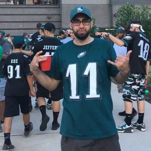 Meet your Posher, Dennis